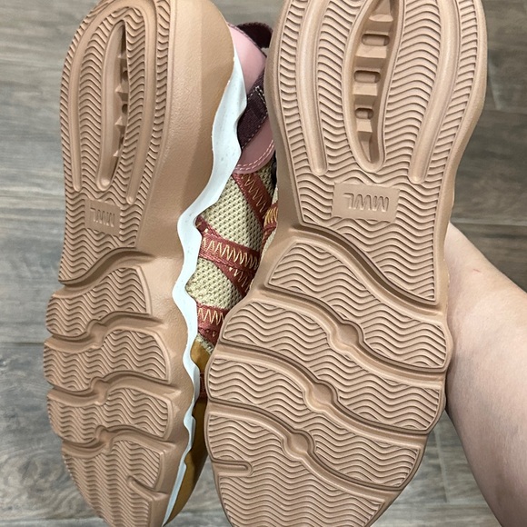 Madewell Tan and Pink Sneakers - Picture 9 of 10